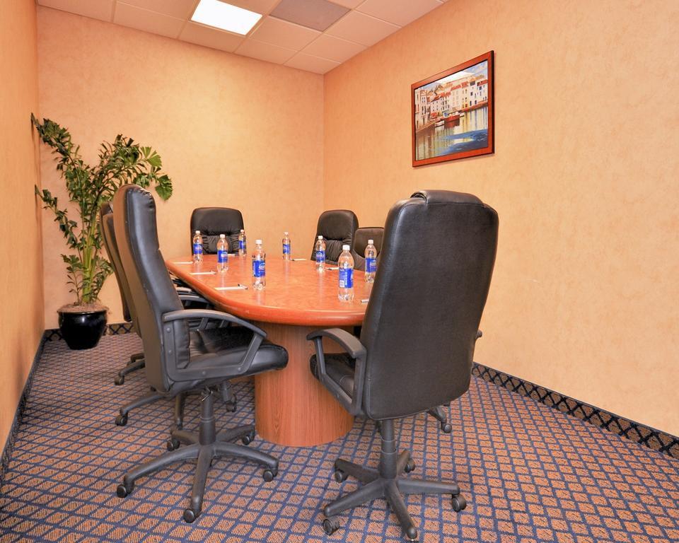 Quality Inn & Suites Coldwater Near I-69 Exteriör bild