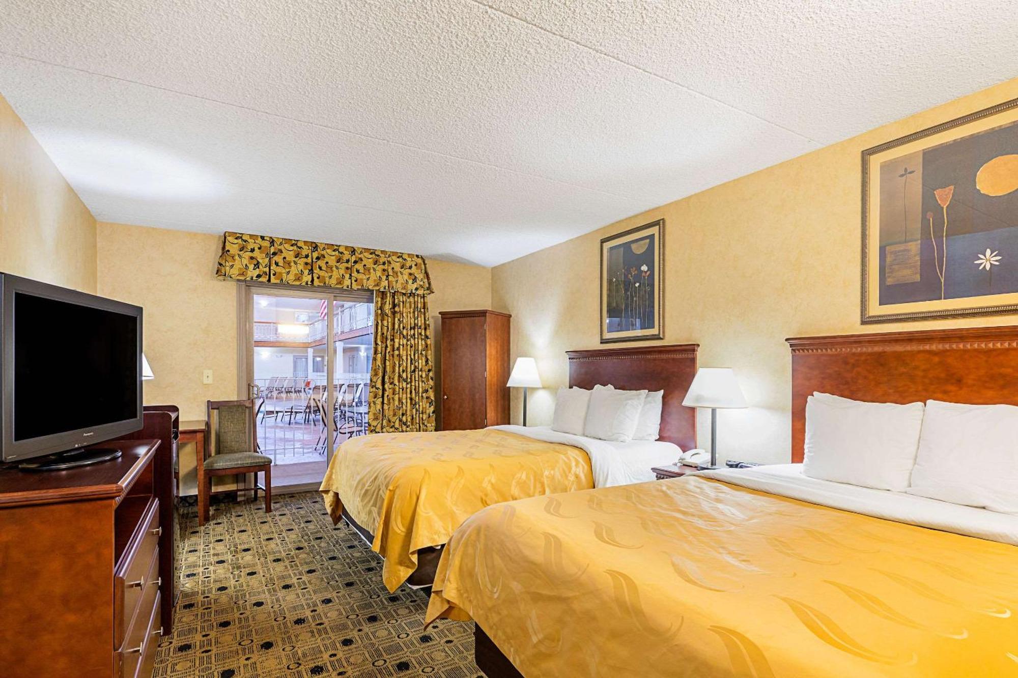Quality Inn & Suites Coldwater Near I-69 Exteriör bild