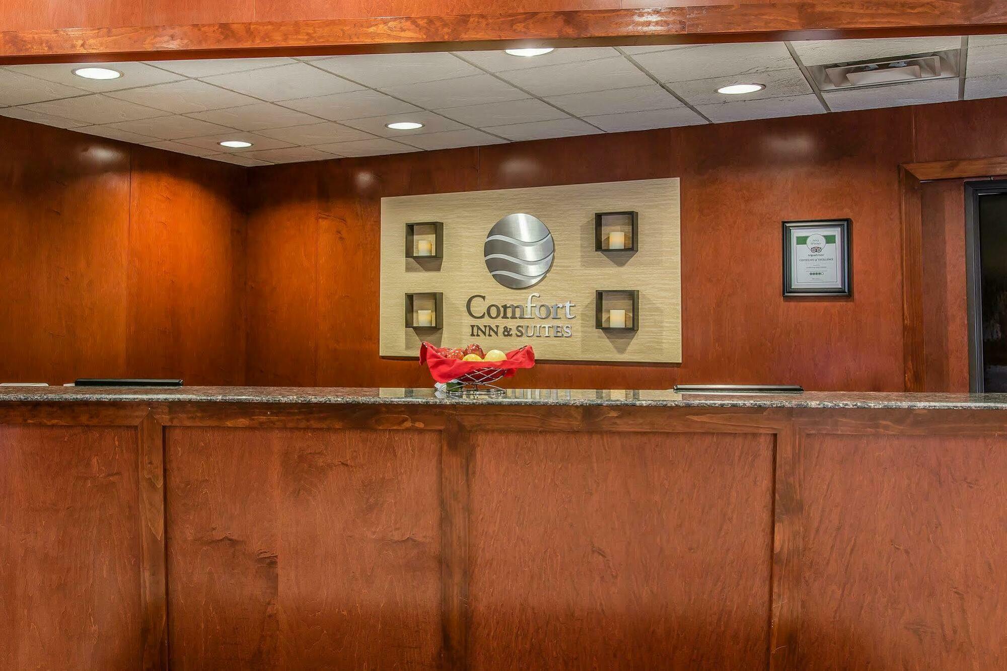 Quality Inn & Suites Coldwater Near I-69 Exteriör bild